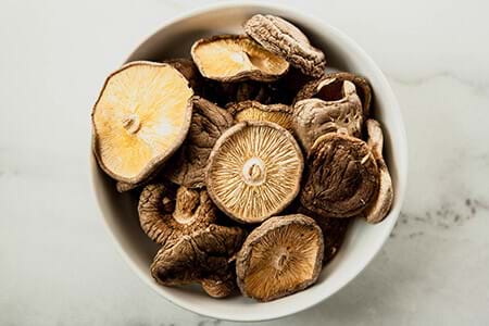 shiitake mushrooms in bowl 