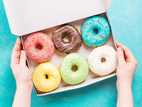 a woman can stop sugar cravings with a few simple steps